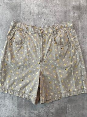 Vintage 80’s Gloria Vanderbilt Size 16 P High Rise Mom Floral Denim Jean Shorts